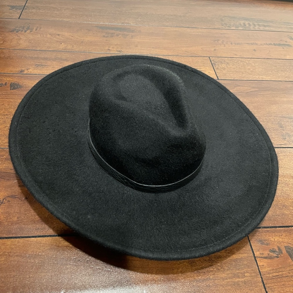 Black Pinched Cowboy Hat